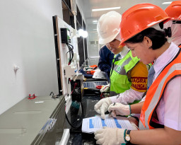 PLN dan IT PLN Beri Pelatihan Energi Terbarukan Bagi Siswa SMA