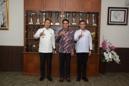 Pak Yes Kenalkan Potensi Wisata Lamongan ke Wabup Lombok Tengah