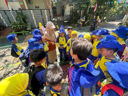 Ratusan Siswa SD Muhammadiyah 3 Ikrom Belajar Kelola Sampah dan Energi Terbarukan