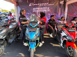 Warga Blitar Ramaikan Public Exhibition New Honda Vario 160