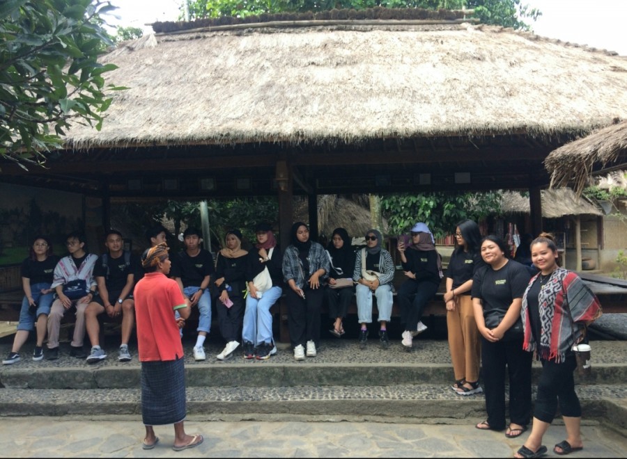 PT Intiland Development menggelar program pelatihan kepemimpinan bagi para generasi muda atau kaum milenial yang bernama I AM Intiland Young Leaders (IYL) yang Lombok Utara, Nusa Tenggara Barat