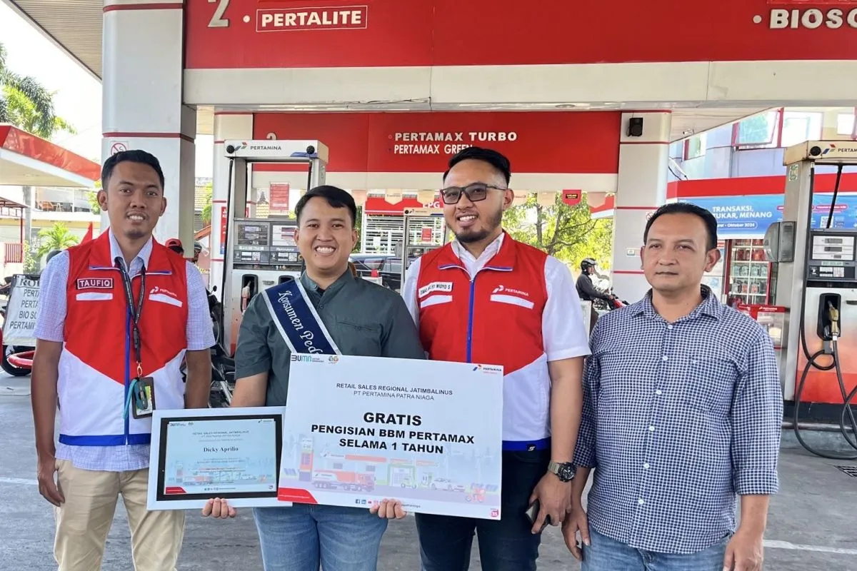 Tegur Perokok di SPBU, Pria Ini Dapat Hadiah Isi Pertamax Setahun Gratis