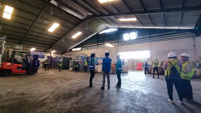 Kolaborasi Aqua dengan Pemkot Surabaya dan Pemkab Gresik Atasi Sampah Kemasan