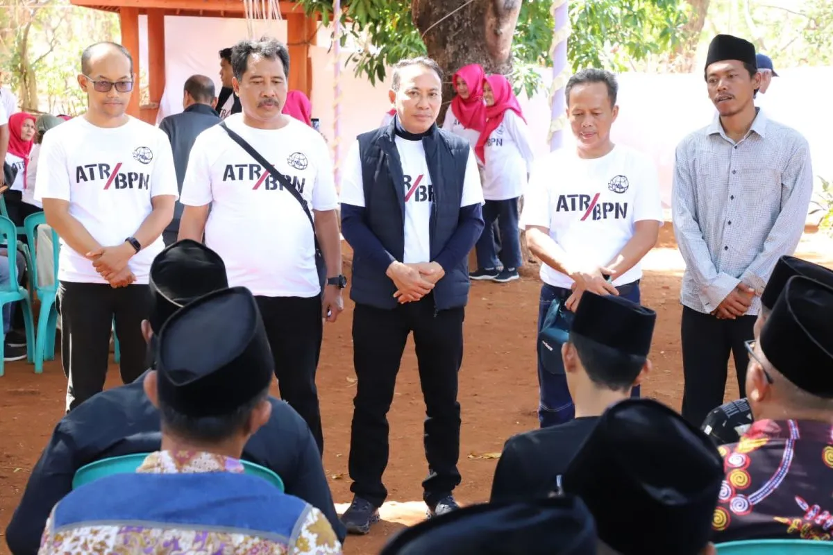 BPN Jatim Sosialisasikan PTSL di Pulau Gili Iyang Madura