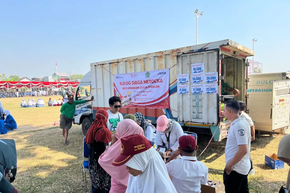 Bulog Gelar Pangan Murah 13 Titik di Jawa Timur