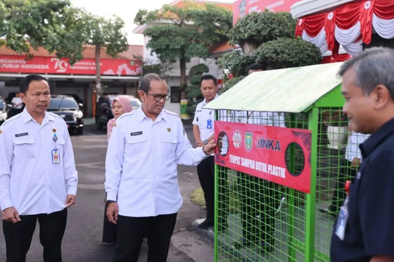 Pemkot Madiun Terima Bantuan CSR dari INKA dan Grab