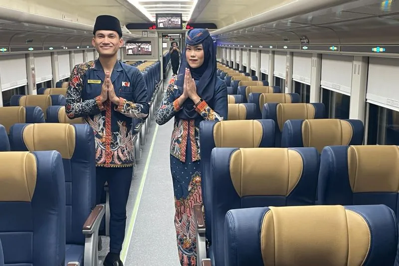 KAI Luncurkan KA Logawa Rangkaian Stainless Steel New Generation