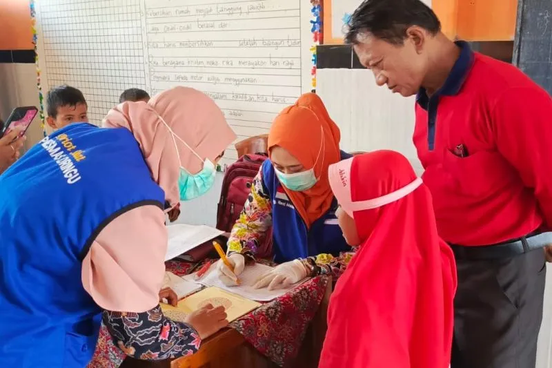 1.120 Murid SD di Paiton Ikuti Vaksinasi DBD
