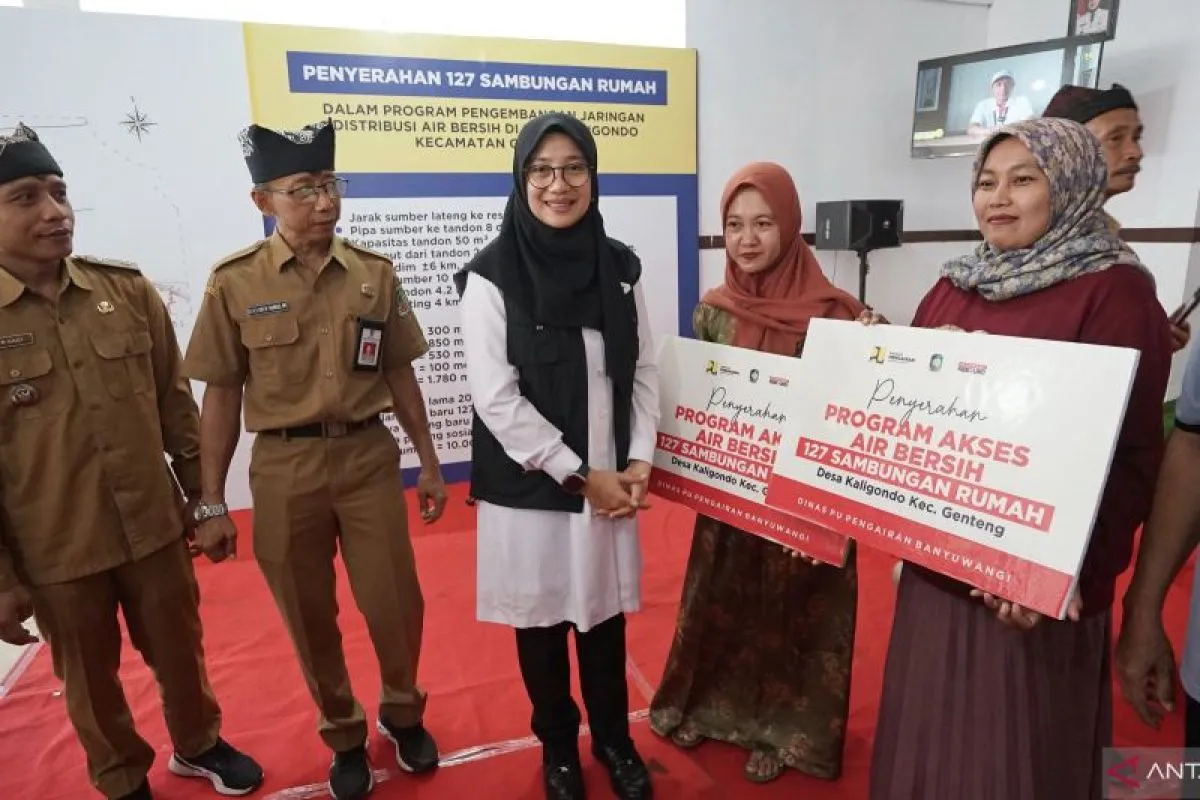 Pemkab Banyuwangi Distribusikan Air Bersih Bagi Warga Melalui SR