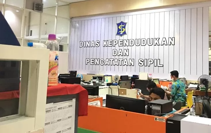 Stok Blanko e-KTP Kota Surabaya Menipis