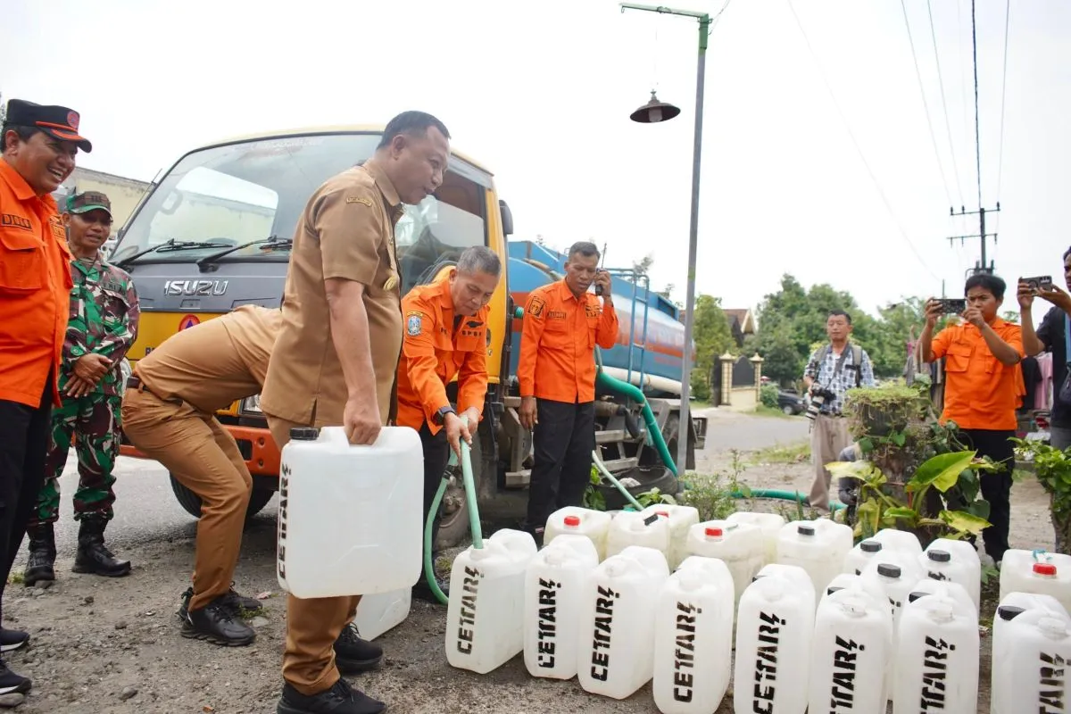 Warga Desa Sepawon Kediri Kekurangan Air Bersih Akibat Pipa Bocor
