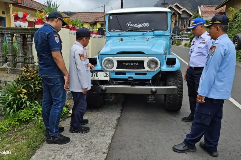 Jelang Libur Nataru, Dishub Probolinggo Ramp Check Jeep Wisata Bromo
