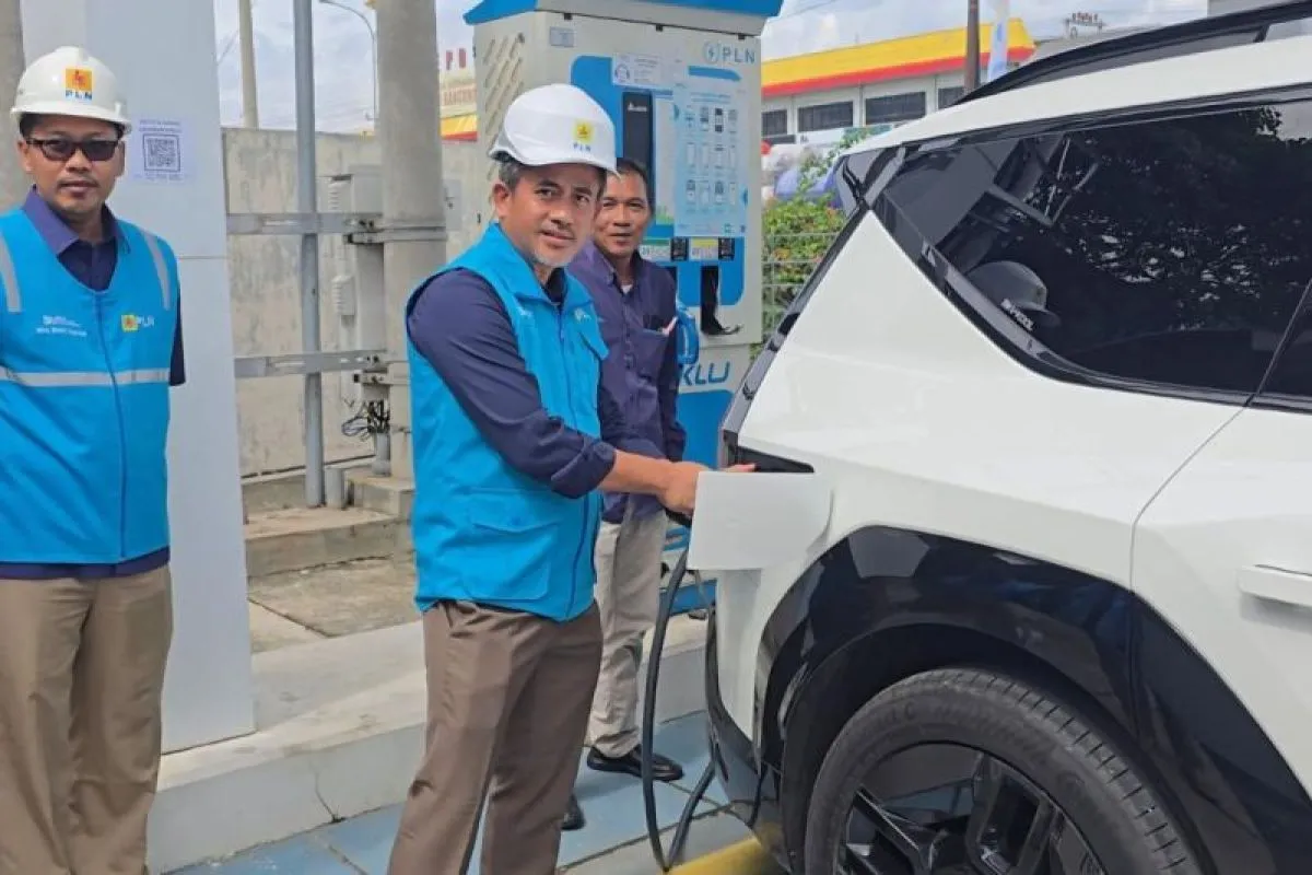 PLN Cek SPKLU di Jalur Mudik Sumatera Selatan-Lampung