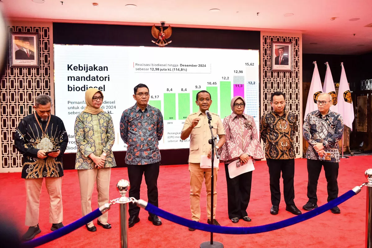 Bahlil Klaim RI Bakal Stop Impor Solar pada Tahun 2026