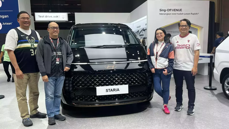 Hyundai Staria Hadir di IIMS 2025