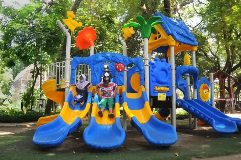 Dua Taman di Surabaya Resmi Bersertifikat SNI