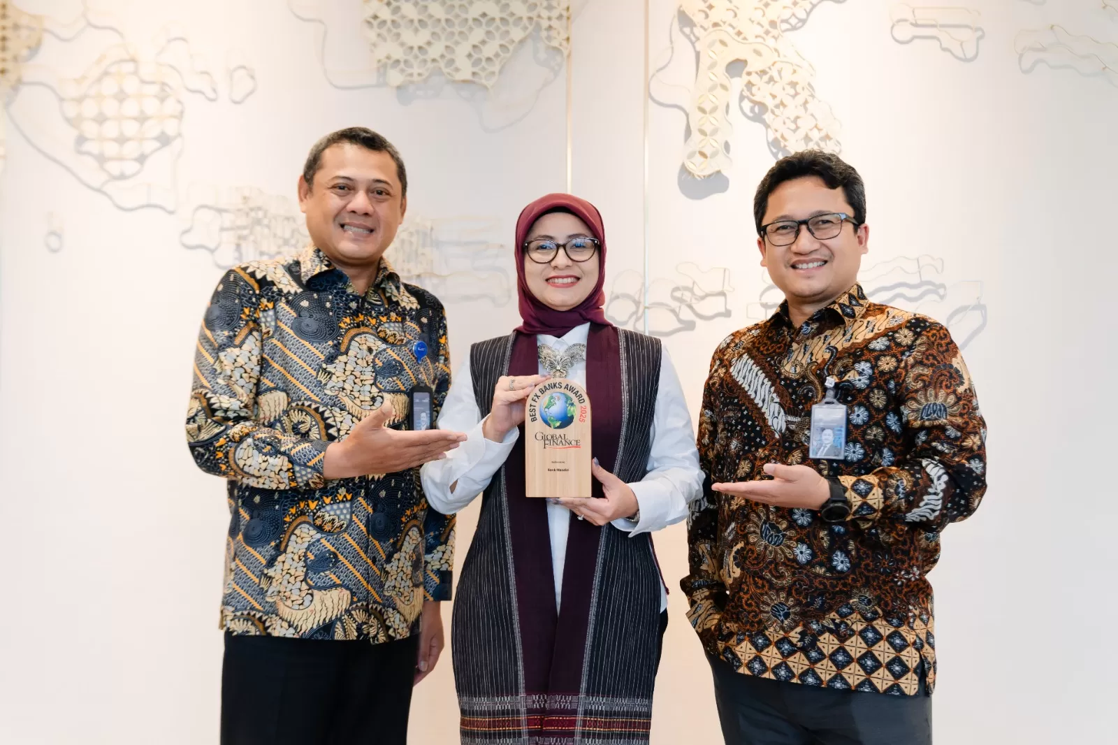 Bank Mandiri Perluas Raih Penghargaan Best FX Bank 2025