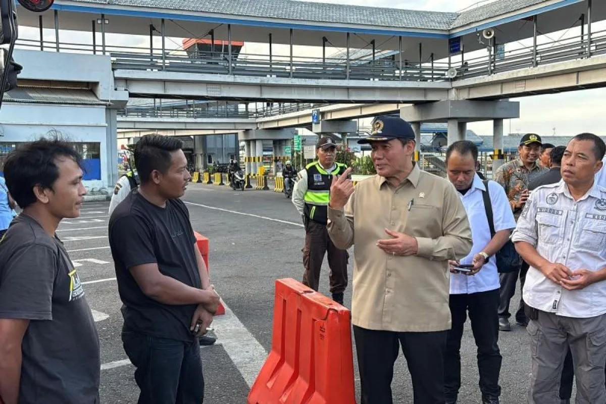Legislator BHS Minta Kemenhub Operasikan 15 Kapal LCT di Pelabuhan Ketapang
