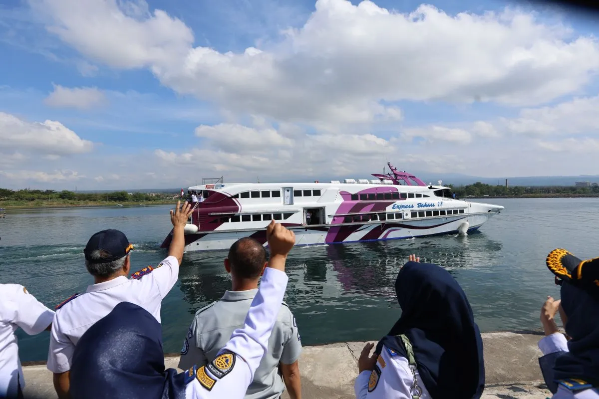 Resmi Beroperasi Kapal Cepat Banyuwangi-Denpasar Cuma 2,5 Jam