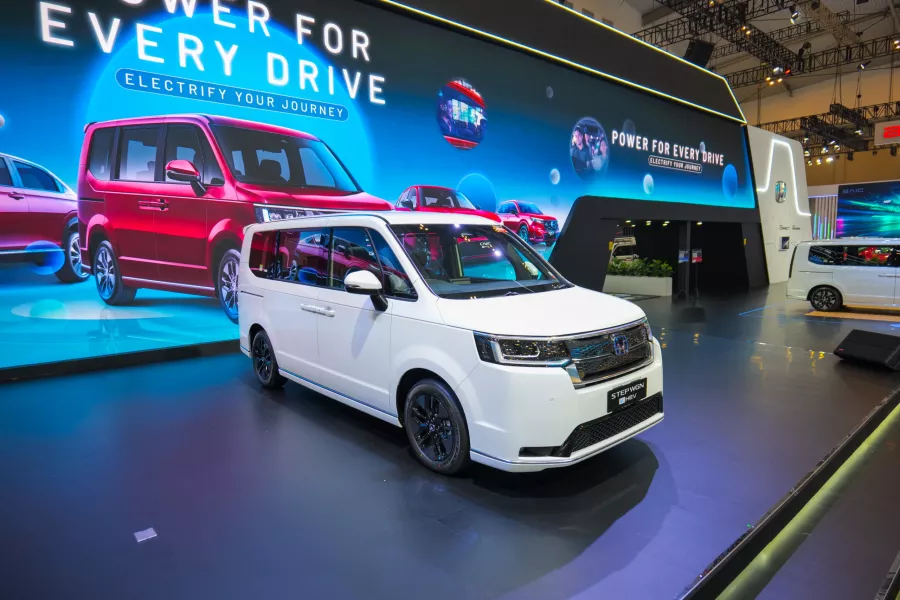 Dua Model Raih Penghargaan di GIIAS 2025, Honda STEP WGN e:HEV dan Super EV Concept Curi Perhatian