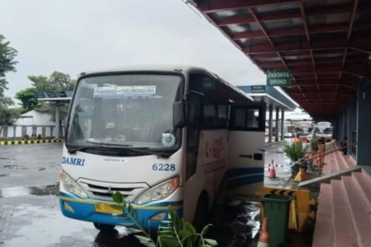 Bus Damri Rute Ponorogo--Tulungagung Kembali Mengaspal
