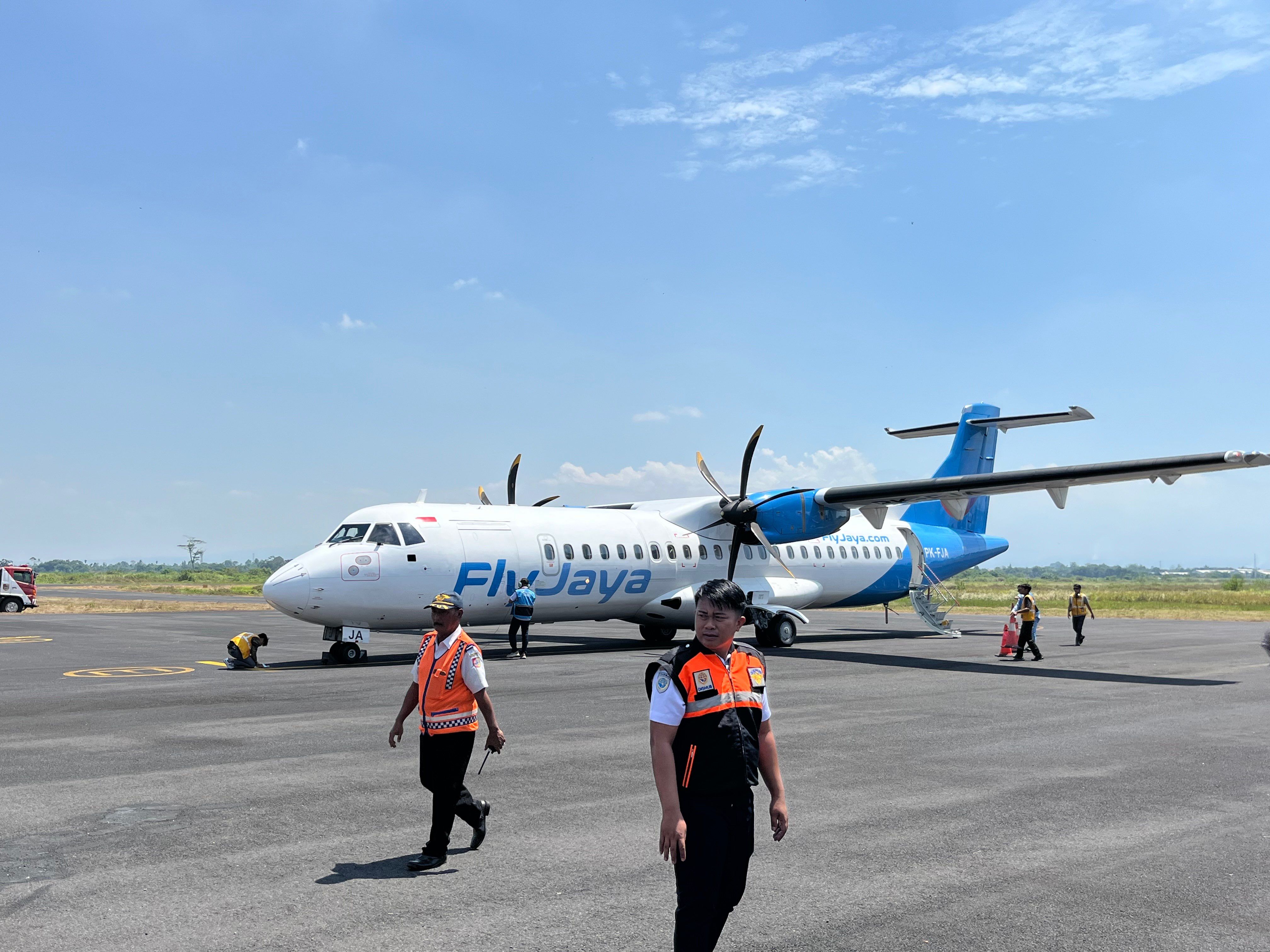 Maskapai Fly Jaya melayani penerbangan Jember-Jakarta