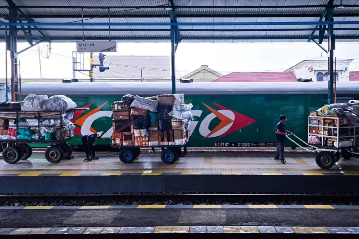 Triwulan III-2025, KAI Daop 7 Madiun Layani Angkutan Barang 44.870 Ton