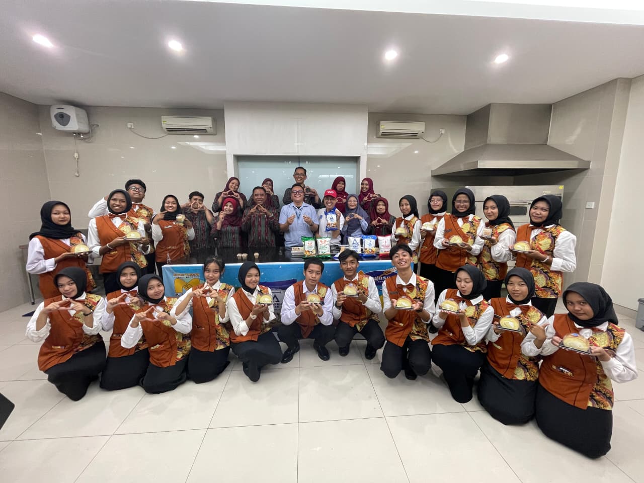 MoU ini menjadi kelanjutan dari program tanggung jawab sosial perusahaan (CSR) Bogasari Mengajar di SMKN 3 Kediri