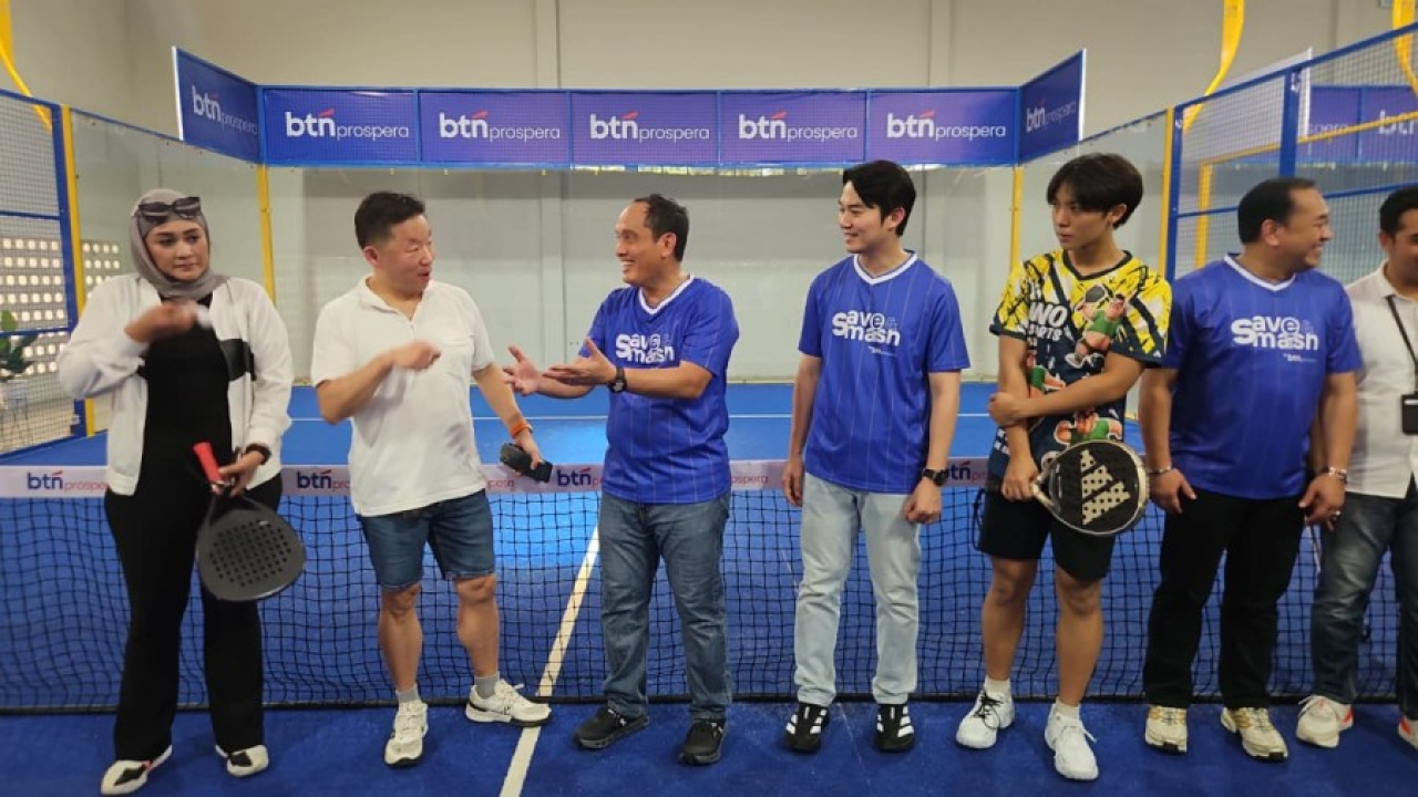Program ini memberikan akses eksklusif bagi nasabah BTN Prospera untuk bermain padel di Padel House rekanan BTN