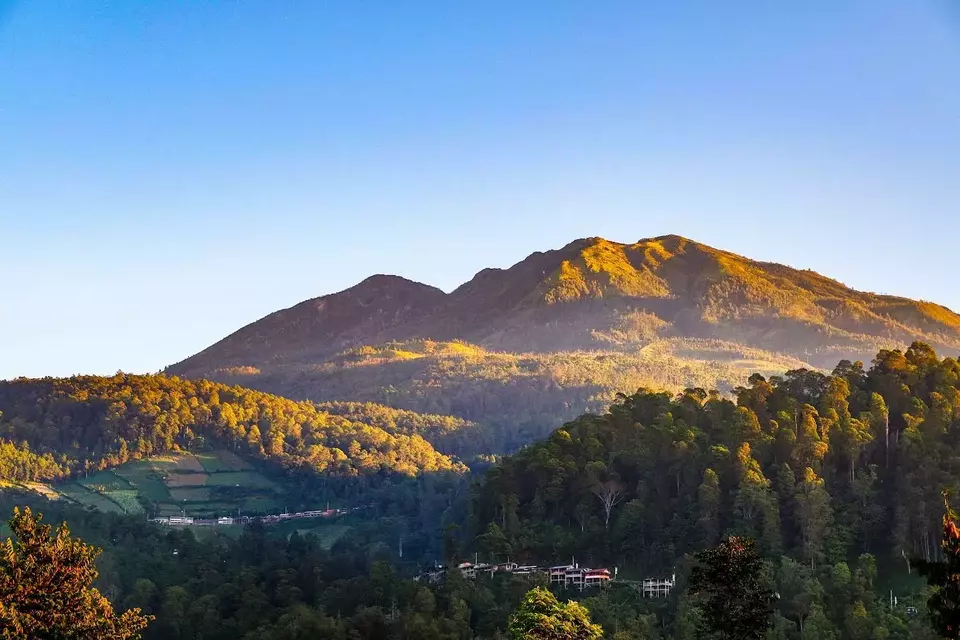 Pengembangan Energi Tak Sentuh Kawasan Gunung Lawu
