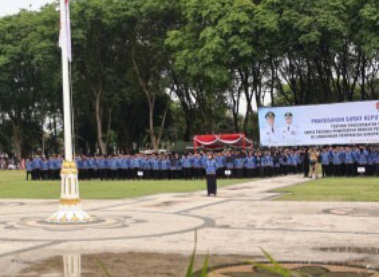 Sebanyak 1.430 Aparatur Sipil Negara (ASN) baru resmi menerima Surat Keputusan (SK) pengangkatan dari Pemerintah Kabupaten (Pemkab) Bojonegoro,