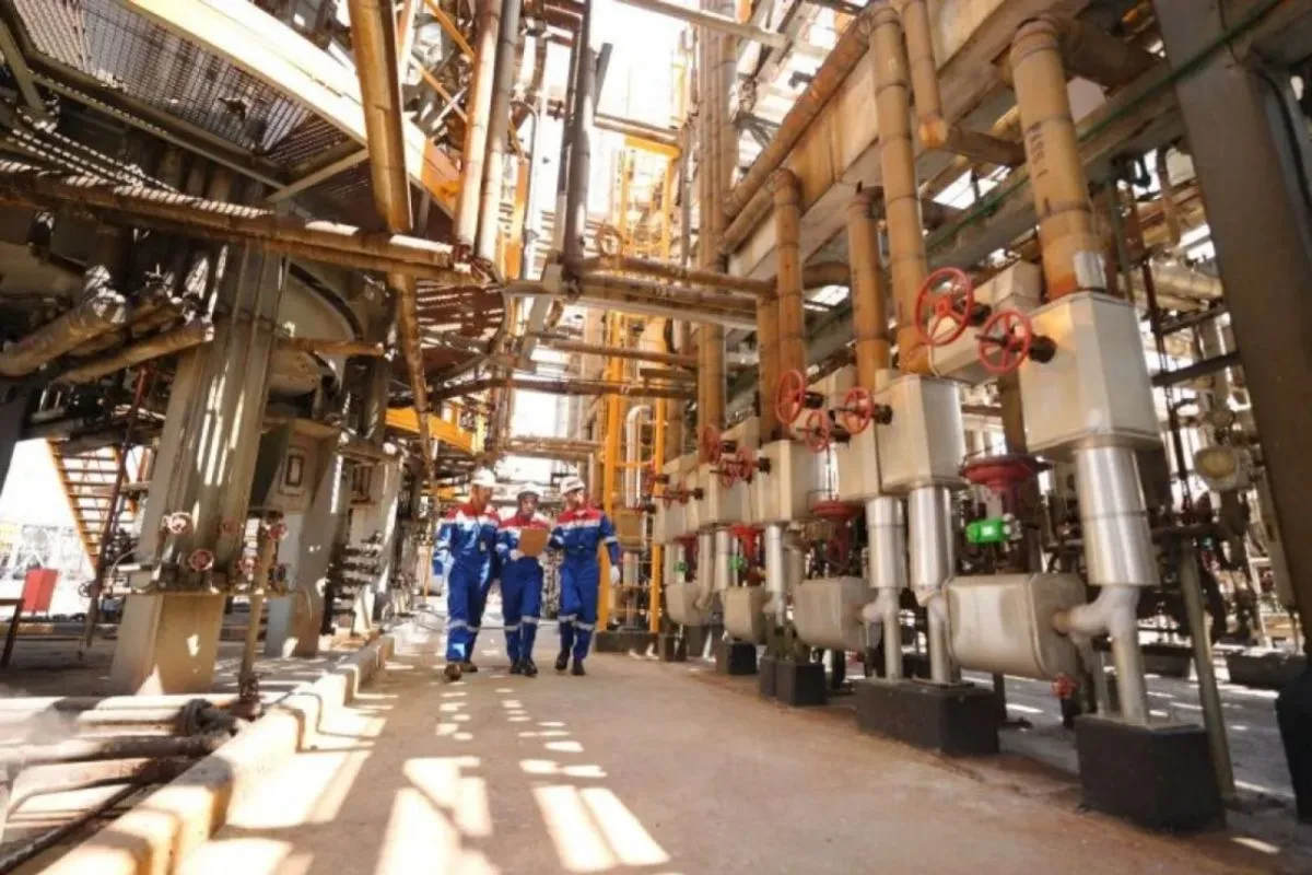 Kegiatan pemeriksaan oleh petugas PT Kilang Pertamina Internasional (KPI)
