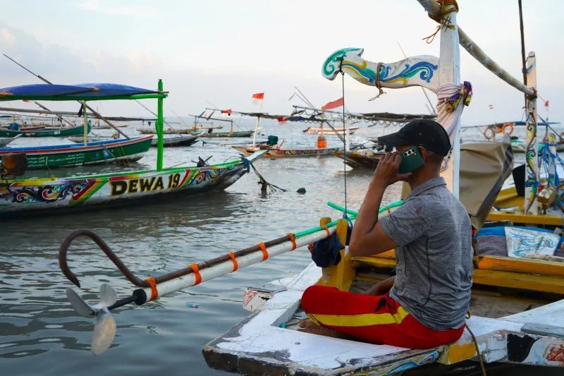 Telkomsel Perkuat Jaringan di Perairan Teluk Biru Banyuwangi