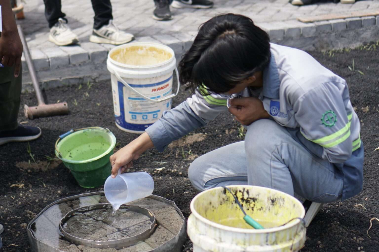 Uji coba paving porous berbasis fly ash