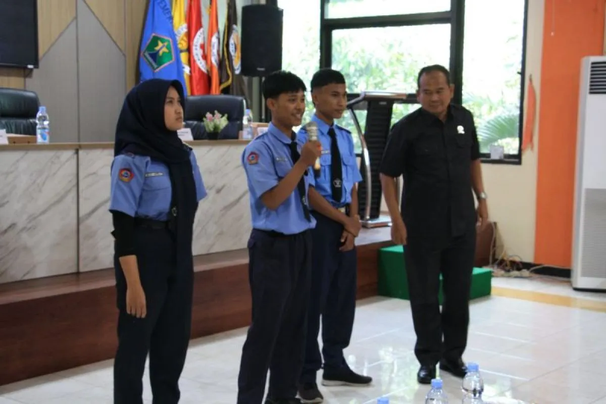 Satpol PP Kota Malang Edukasi Pelajar Kawasan Tanpa Rokok