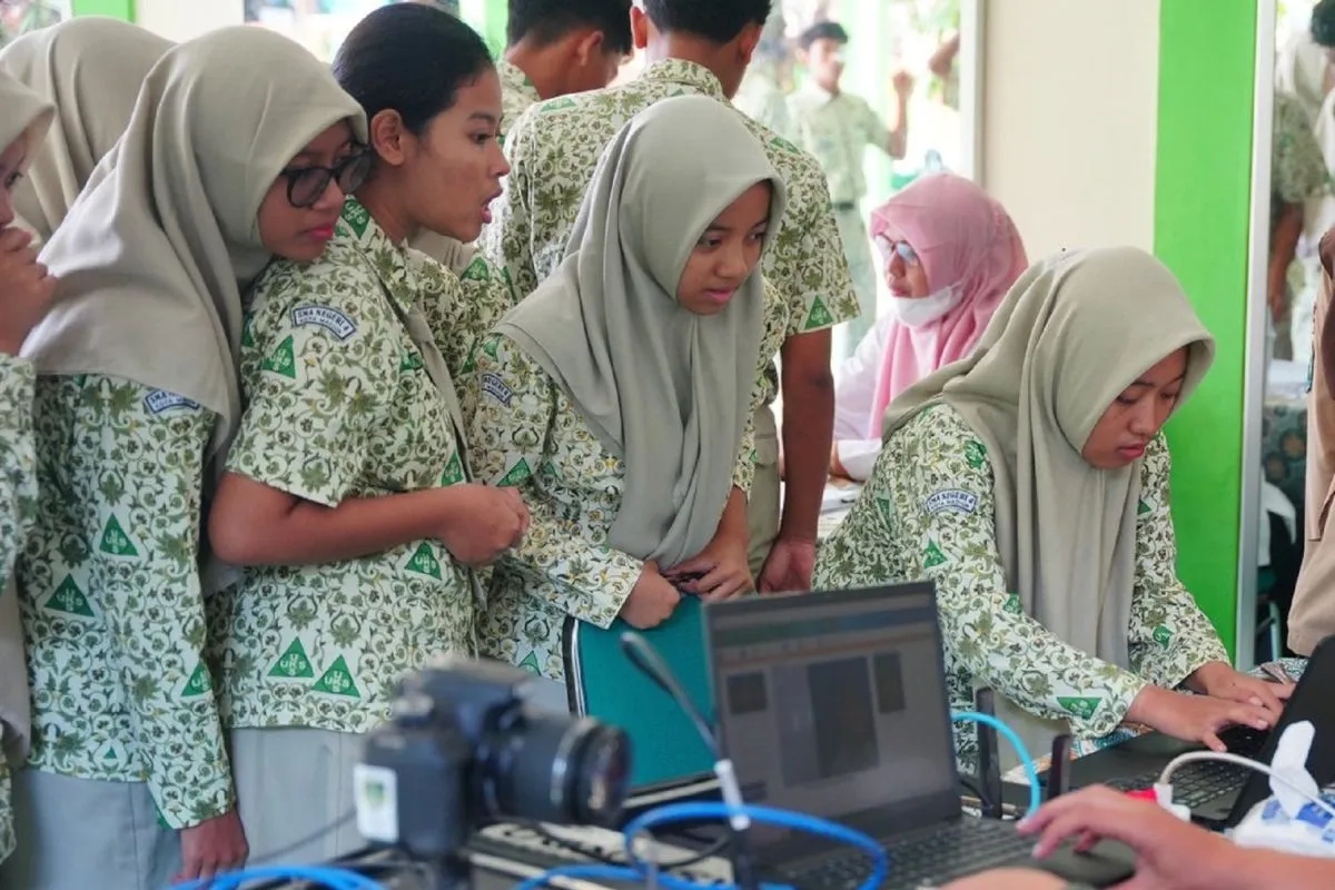 Dispendukcapil Madiun Lakukan Perekaman e-KTP di Sekolah dan Kelurahan