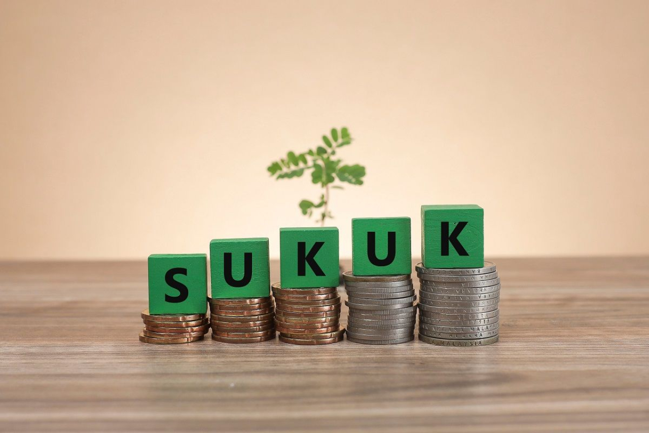 Pemerintah menyerap dana senilai Rp8 triliun dari lelang delapan seri Surat Berharga Syariah Negara (SBSN) atau Sukuk Negara pada 9 Desember 2025