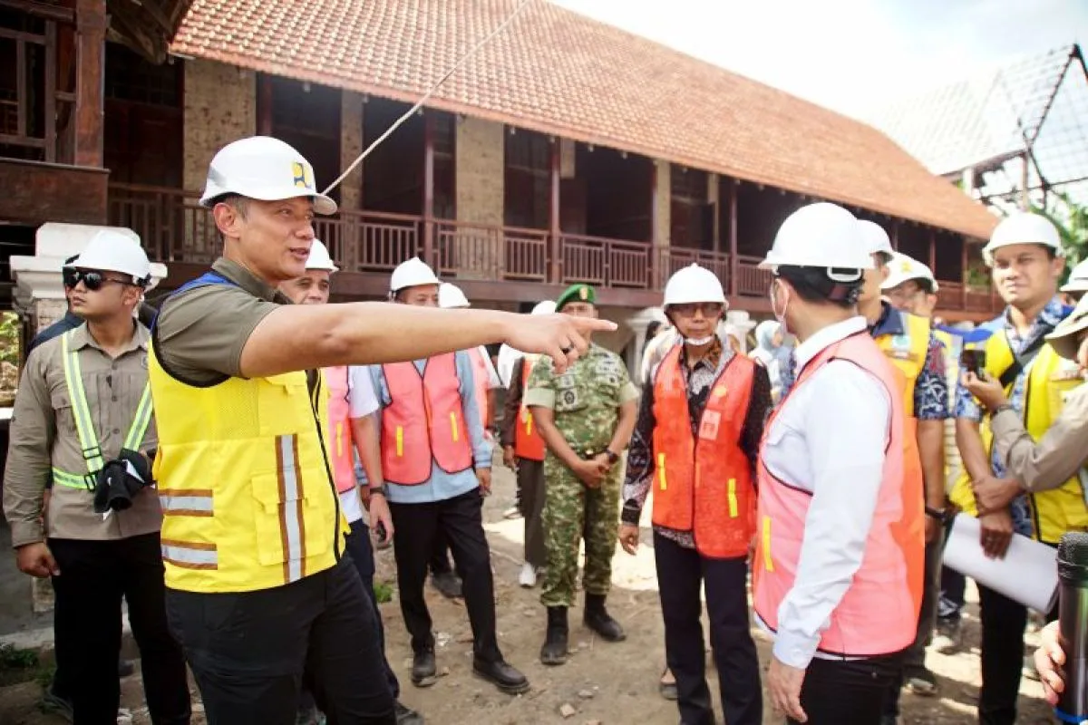 Menko AHY Tinjau Dua Proyek Infrastruktur di Banyuwangi
