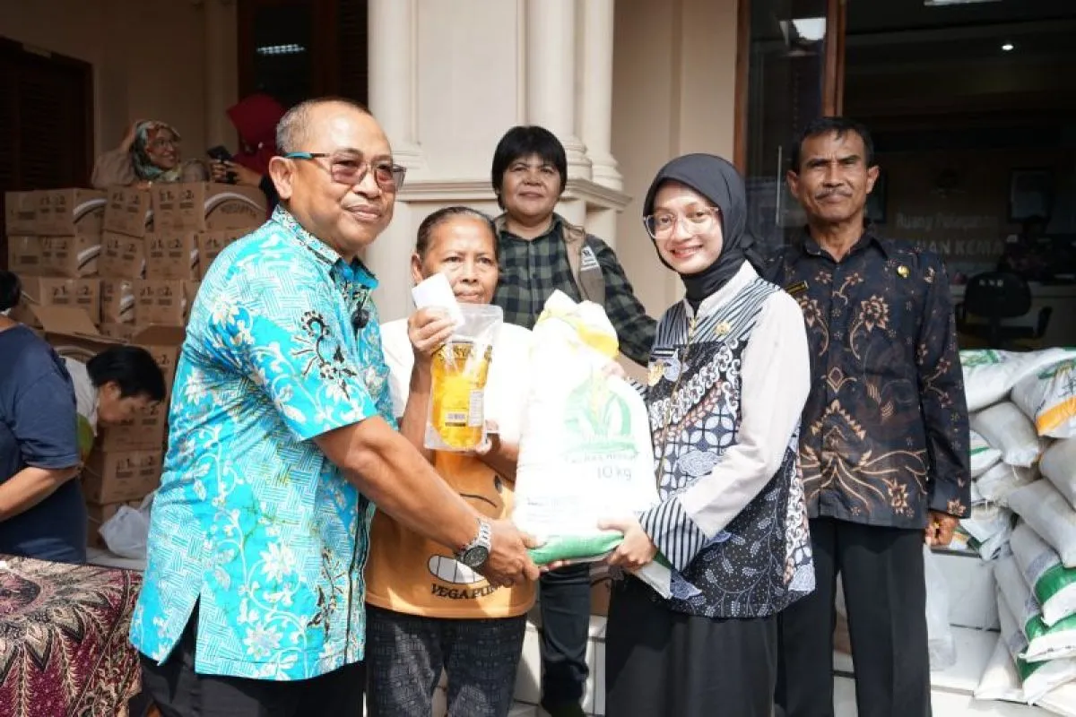 26.451 Warga Kota Kediri Terima Bantuan Bahan Pokok dari Pemerintah