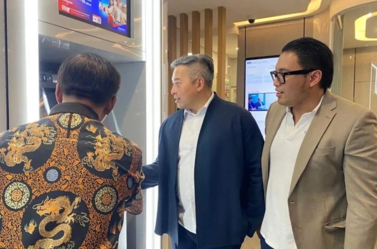PT Bank Tabungan Negara (Persero) Tbk (BTN) menggandeng Universitas Negeri Surabaya (Unesa) memperkenalkan layanan BTN Digital Store.