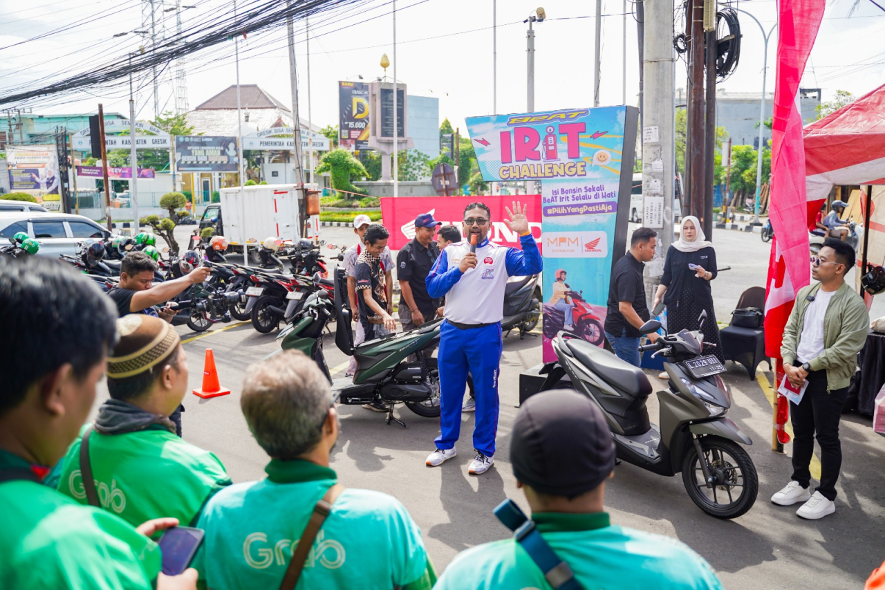 Keseruan BeAT Irit Challenge di Kota Gresik yang mengusung semangat “Isi Bensin Sekali, BeAT Irit Selalu di Hati”