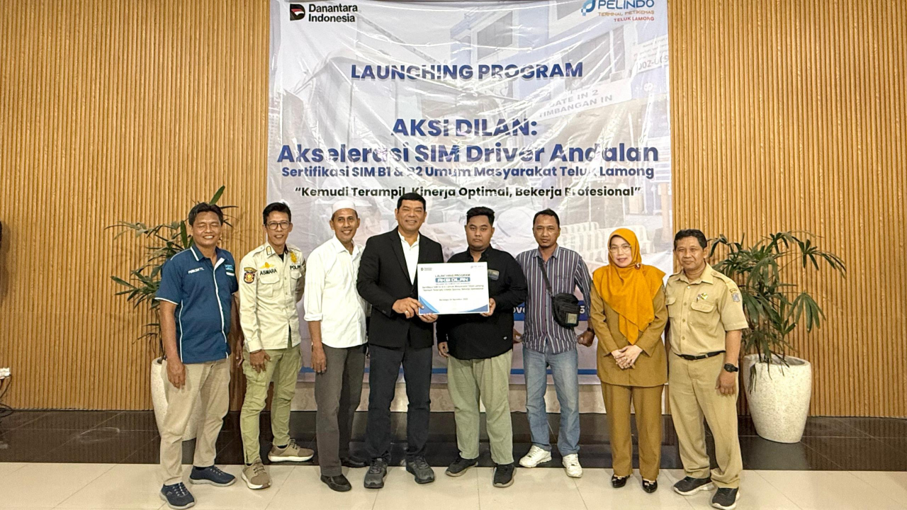 Direktur Utama PT Terminal Teluk Lamong, David Pandapotan Sirait, dalam peluncuran program AKSI Dilan