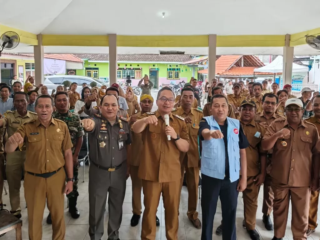Wabup Alif Tegaskan Komitmen Gresik Berantas Rokok Ilegal di Bawean