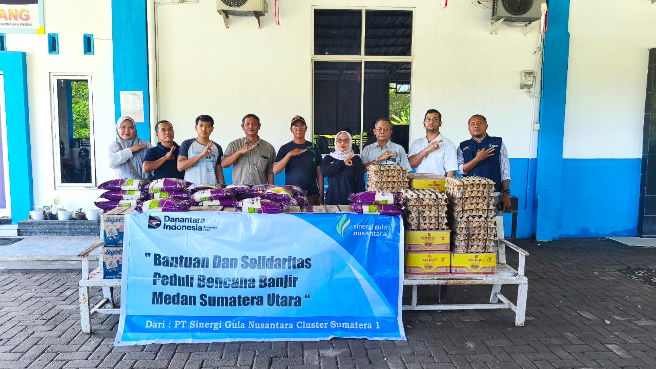 PT Sinergi Gula Nusantara (PT SGN) Cluster Sumatera 1 menyalurkan bantuan bencana banjir yang melanda sejumlah wilayah di Sumatera