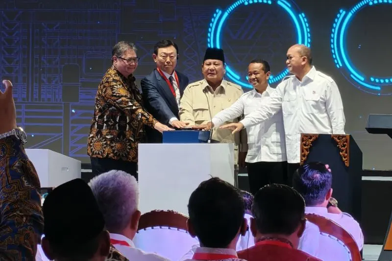 Presiden Prabowo Resmikan Pabrik Petrokimia Terbesar Asia Tenggara di Cilegon