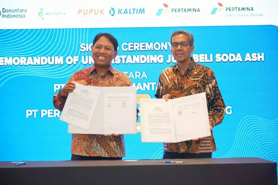 Pupuk Kaltim dan Pertamina Petrochemical Jalin Kerja Sama Penjualan Soda Ash
