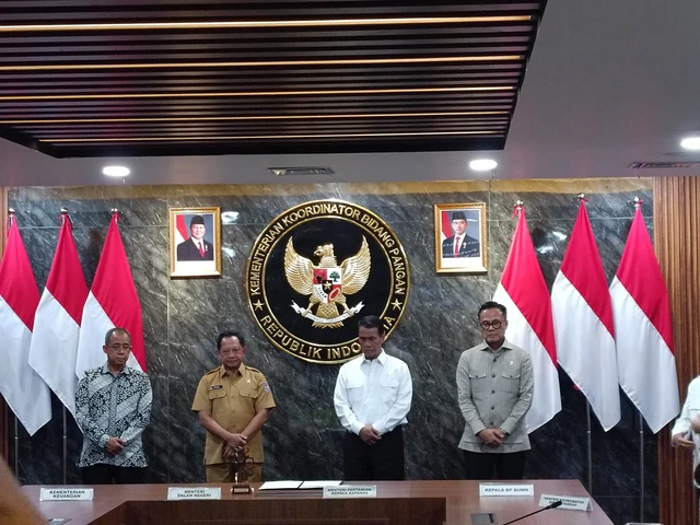 Pemerintah Percepat Pembangunan 100 Gudang Bulog