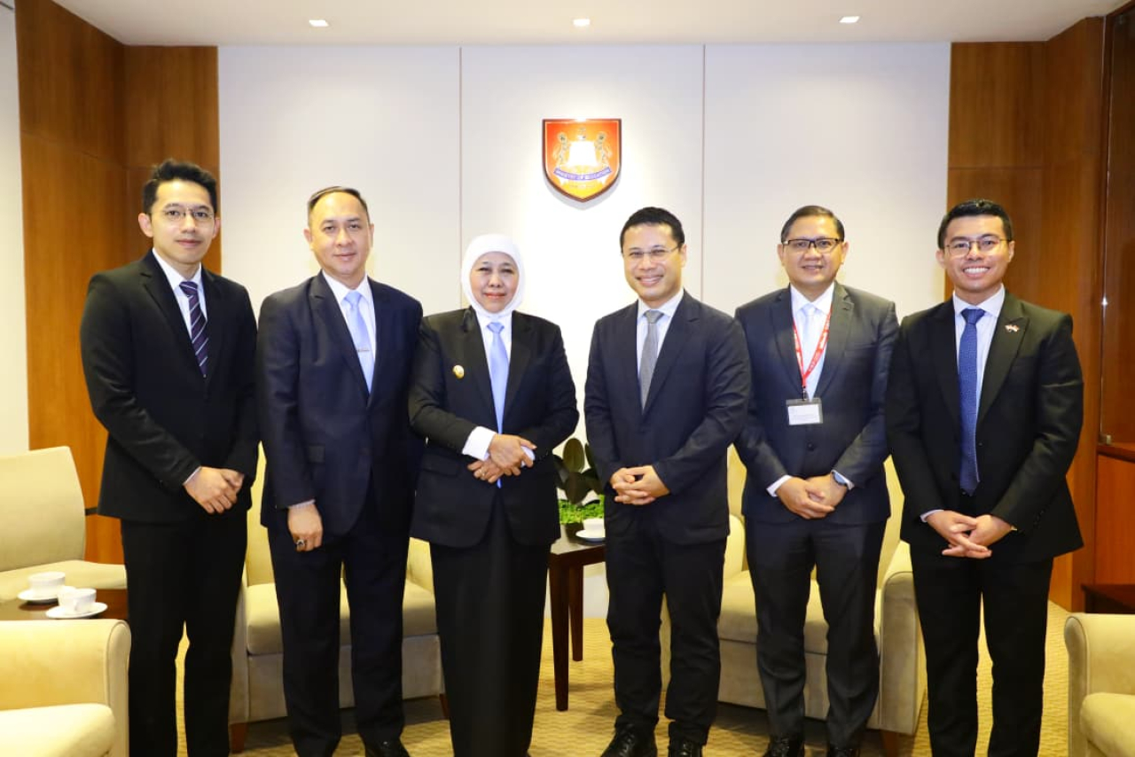 Gubernur Jawa Timur Khofifah Indar Parawansa mengawali program RISING Fellowship di Singapura dengan melakukan pertemuan  dengan Menteri Pendidikan Singapura Desmond Lee di Kantor Kementerian Pendidikan Singapura,