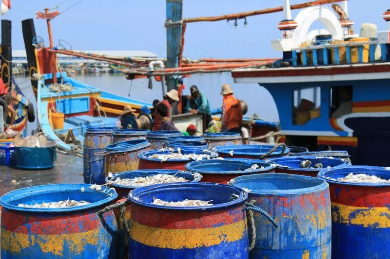 Pemkab Lamongan Serahkan Jaminan Sosial Sebesar Rp 3,6 Miliar untuk Pekerja Informal