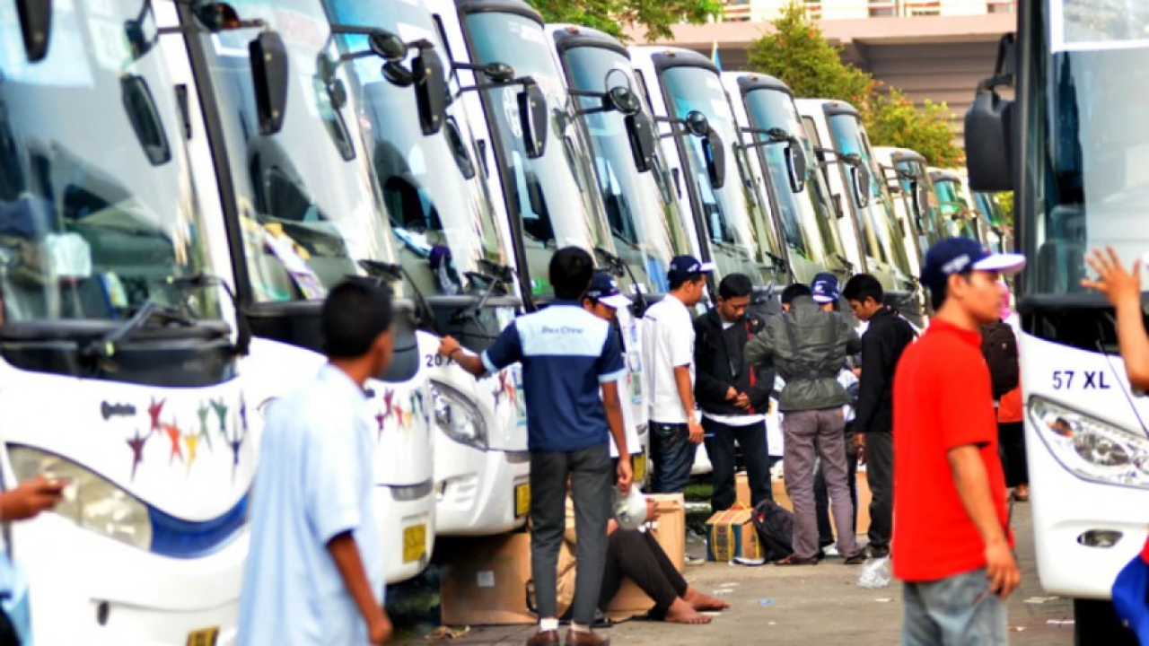 Masyarakat diminta mendaftar dan memanfaatkan mudik gratis Natal dan Tahun Baru dengan kuota 33.039 penumpang dan 5.628 sepeda motor lintas moda transportasi